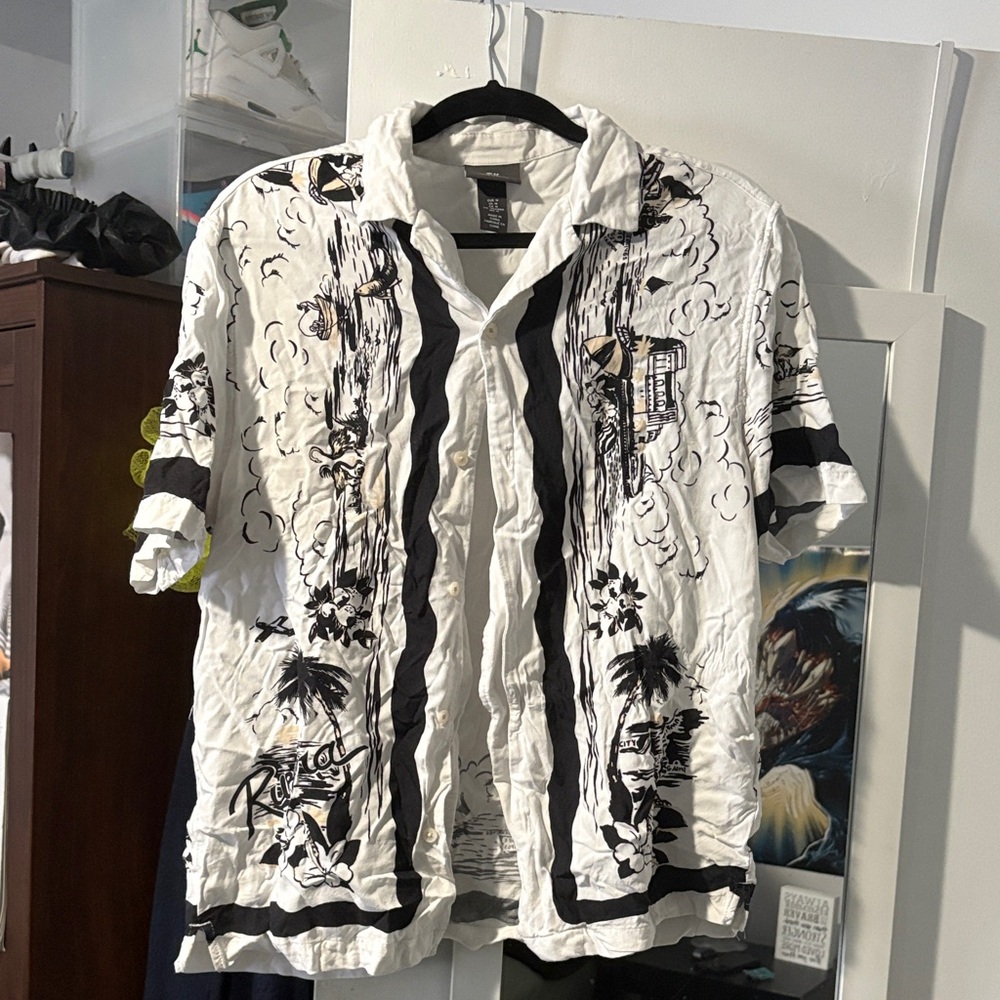 H&M Black and White Graphic Shirt Jacket